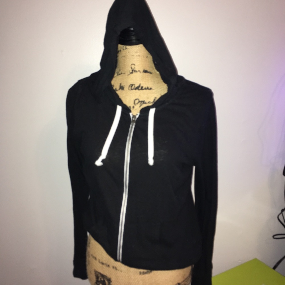 BLACK ZIP UP HOODIE
